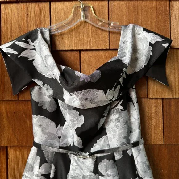 EUC Vince Camuto Black Floral Jacquard Off-the-Shoulder Formal Dress - Women's 6 - Picture 4 of 13